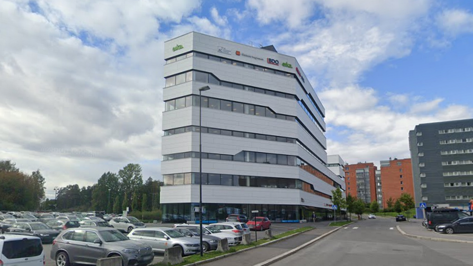 SOLGT: Tema Eiendom har kjøpt dette bygget i Hamar | Foto: Google Street View